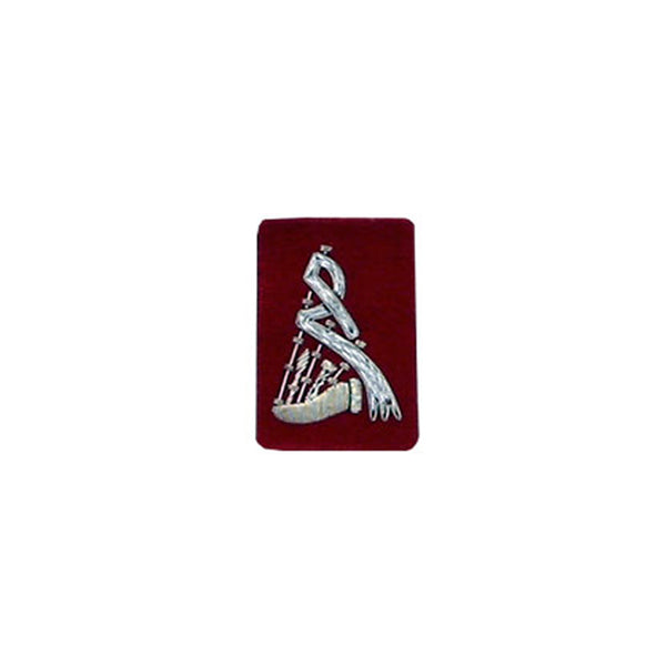 Bagpipe Badge Silver Bullion on Red